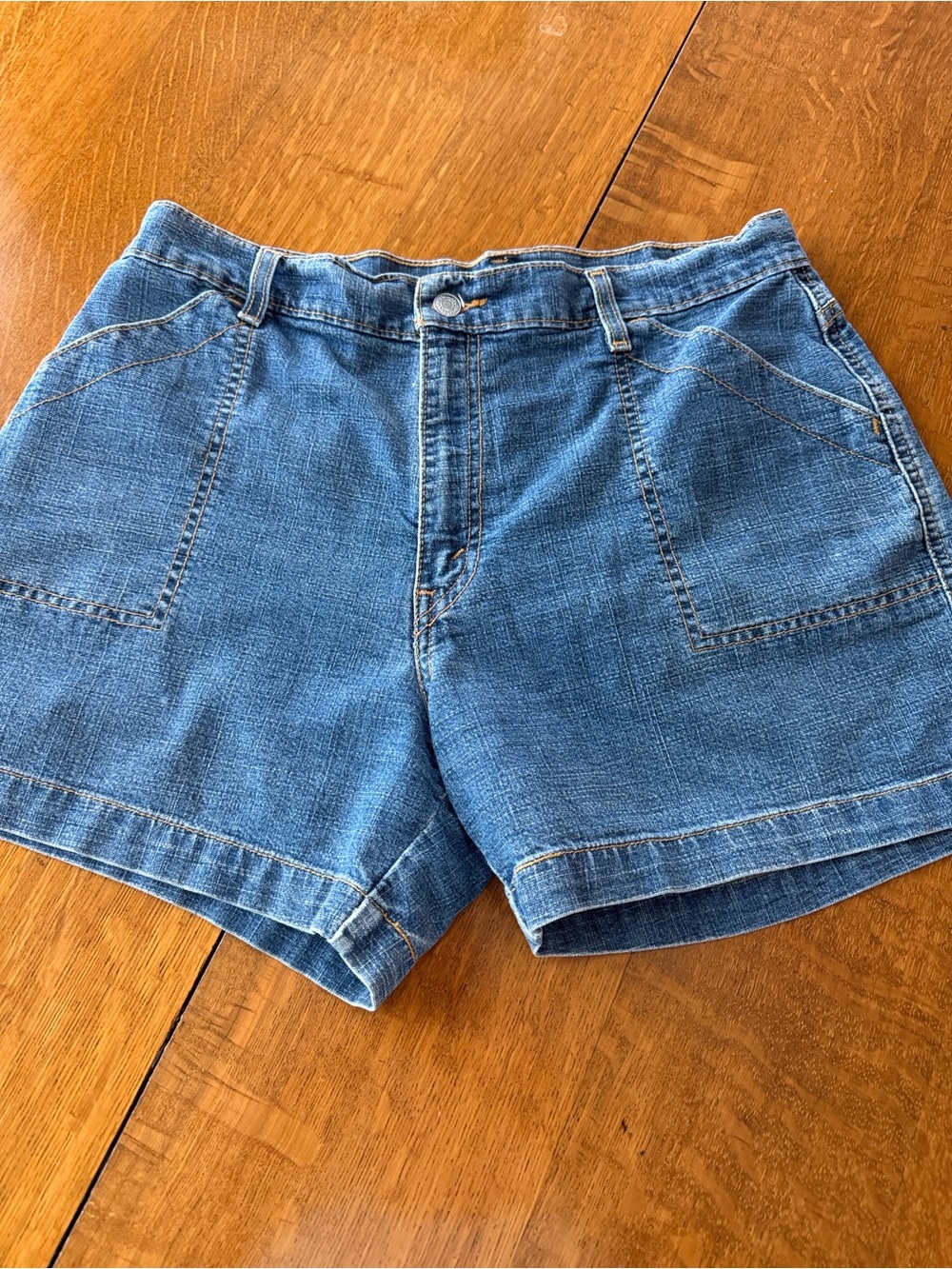 Levi's Women's Denim Camp Shorts - sz 14